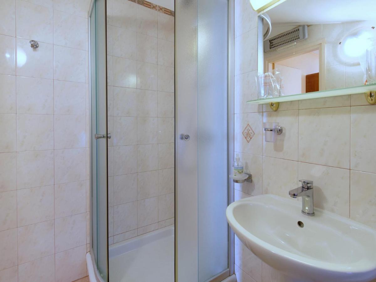 Holiday Home Nevena By Rent Istria บูเย ภายนอก รูปภาพ