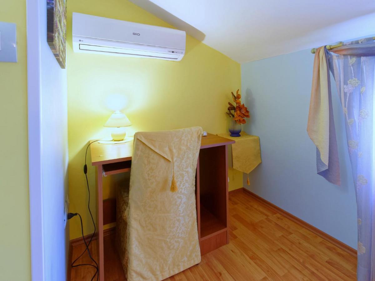 Holiday Home Nevena By Rent Istria บูเย ภายนอก รูปภาพ