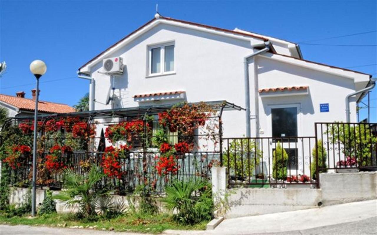 Holiday Home Nevena By Rent Istria บูเย ภายนอก รูปภาพ
